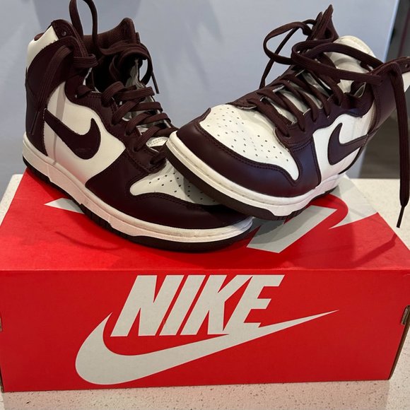 Nike Dunk High Burgunday Crush Size 8.5 Wmns 7 mens Original Box - Picture 2 of 4